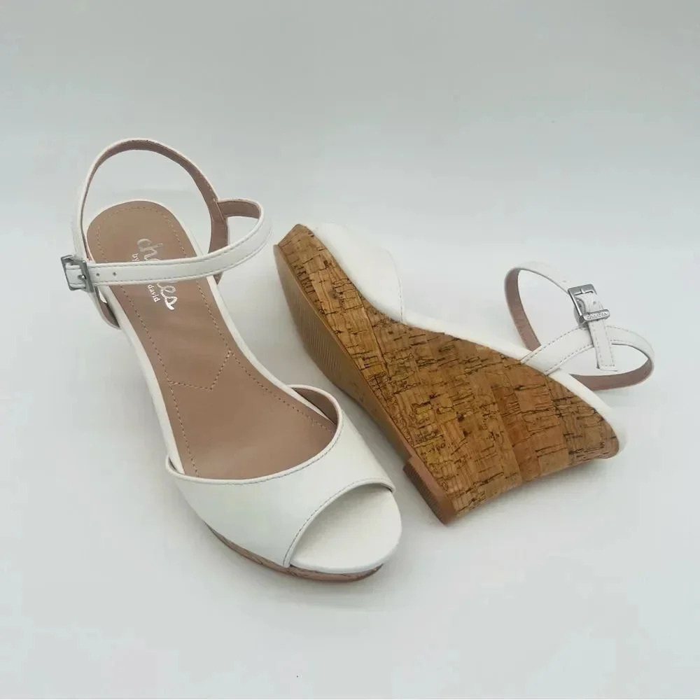 CHARLES by CHARLES DAVID Lambert Platform Wedge | White | Size 4.5, 11